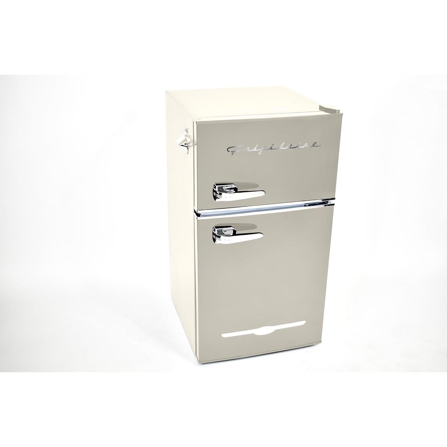 Frigidaire EFR840 Mini Nevera Retro 3.2 Pies Cúbicos Crema