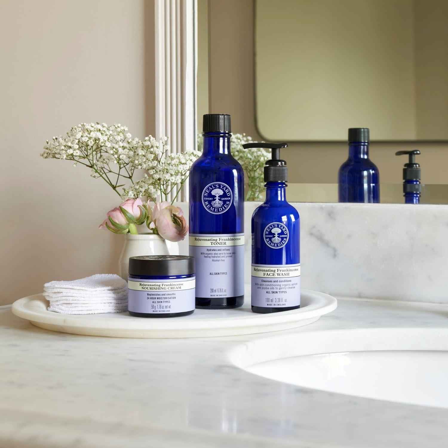 Limpiador Facial Rejuvenecedor Neal's Yard 100ml Vegano