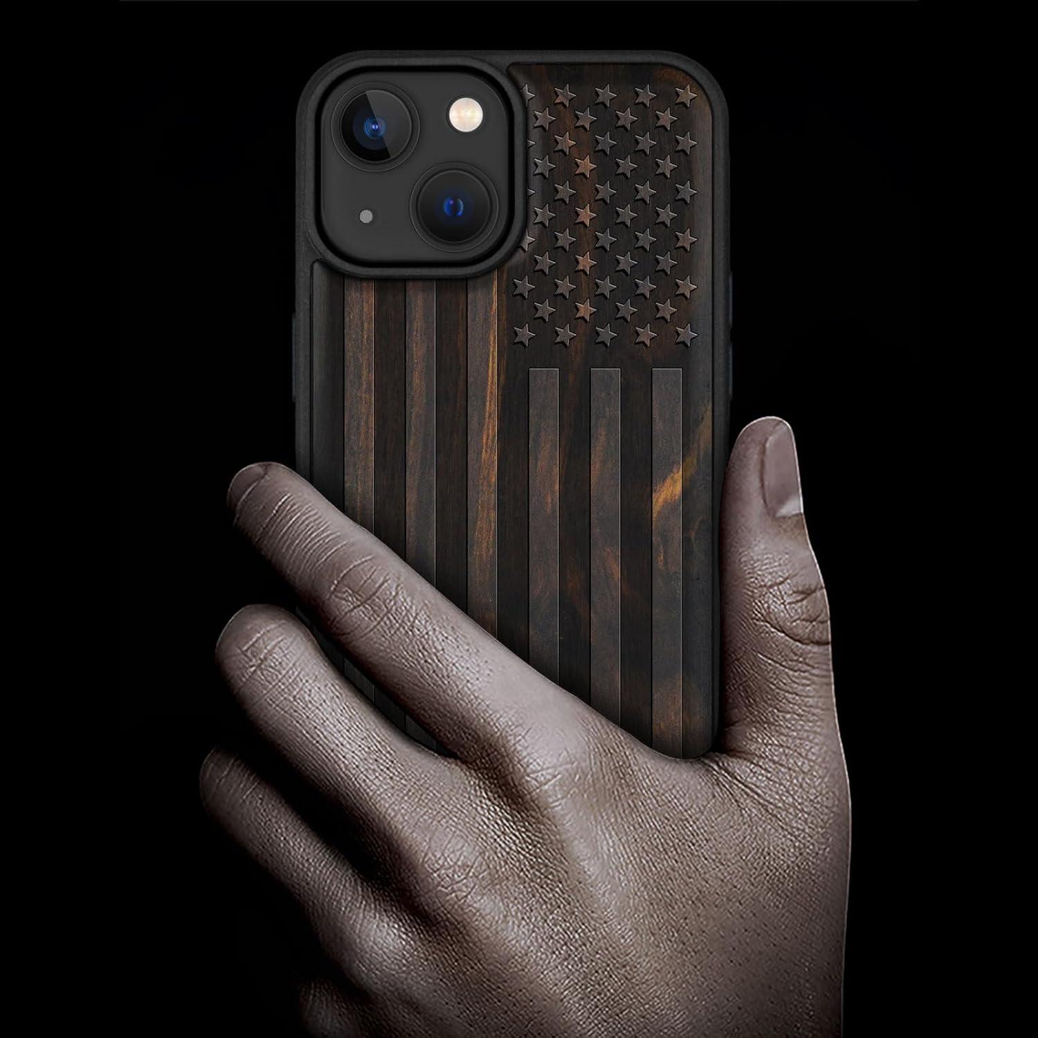 Funda de Madera Magnética Carveit para iPhone 15 - Bandera Americana