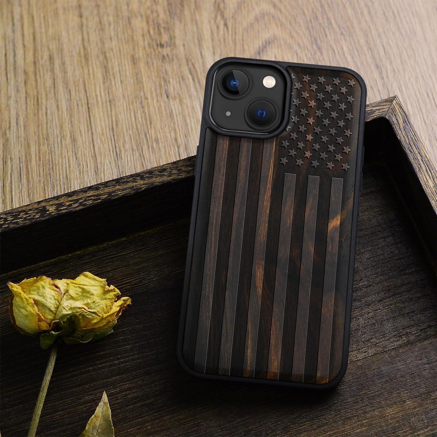 Funda de Madera Magnética Carveit para iPhone 15 - Bandera Americana