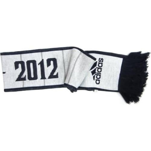 Bufanda Adidas Real Madrid 100% Acrílico 18.5x15.2cm