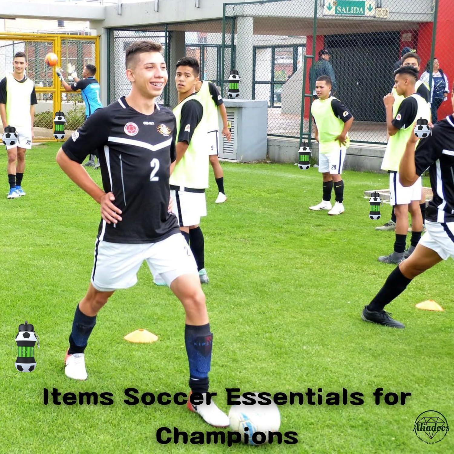 Botella de Agua Plegable Fútbol ALIADOOS 532 ml + 30 Charms