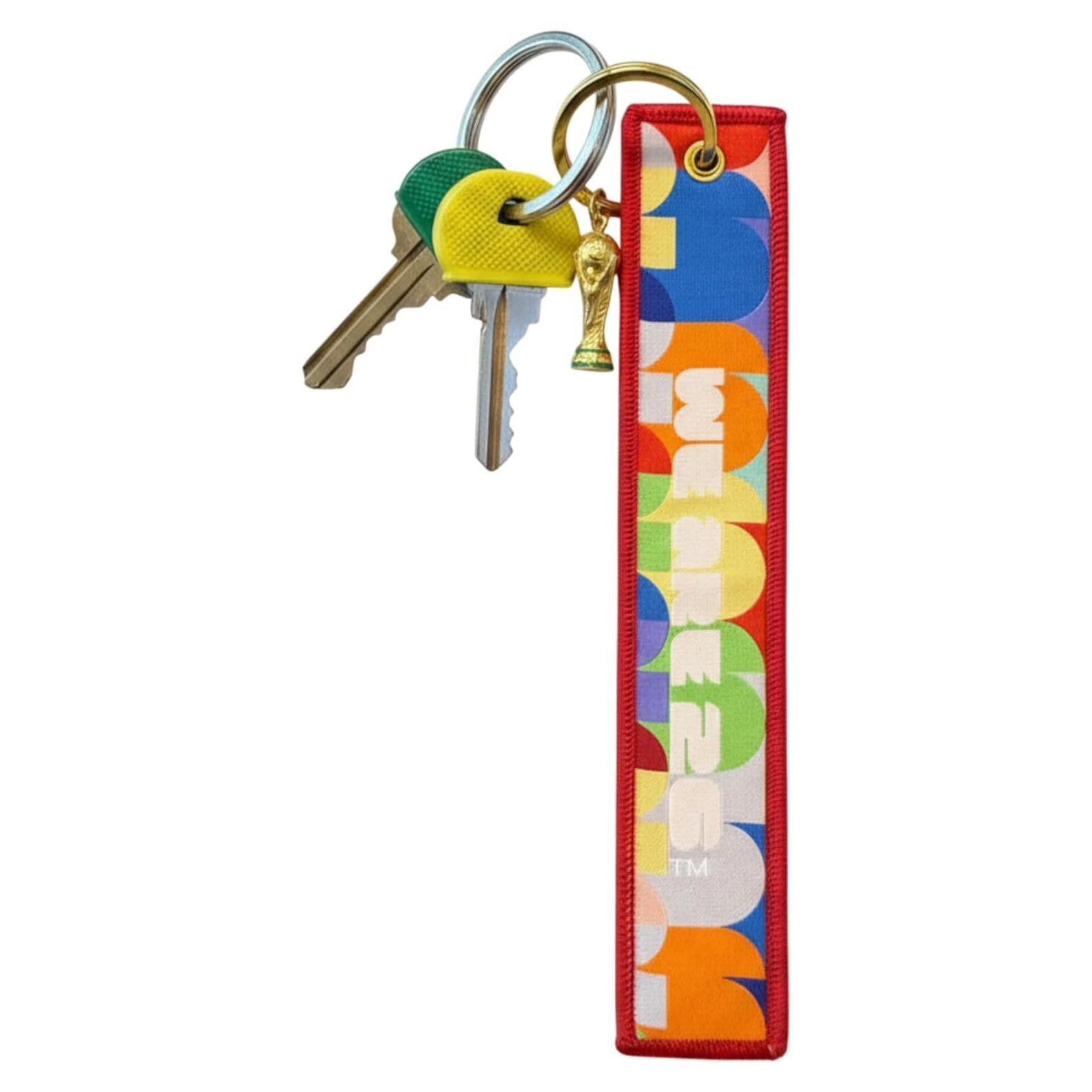 Llavero Bordado Copa Mundial FIFA 2026 - Trofeo 3D 16 cm