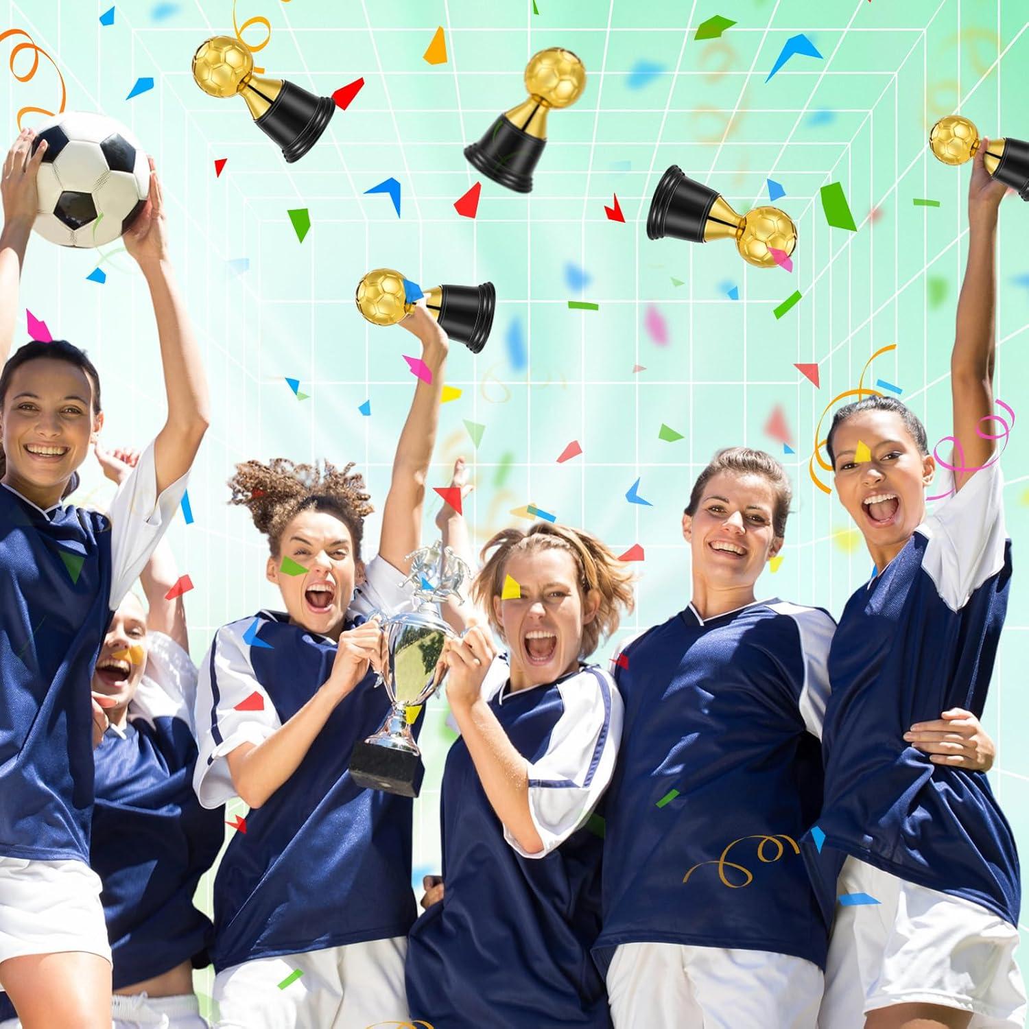 12 Mini Trofeos de Fútbol Dorados Leinuosen 11.4 cm Halloween