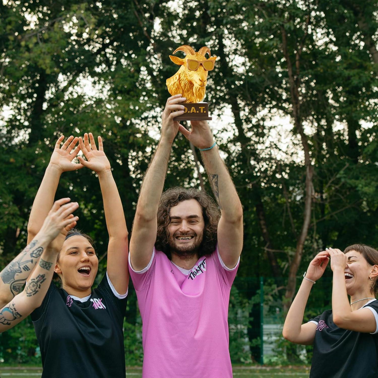 Trofeo Cabra Dorado Huquary HEL3096 11.5cm Humorístico