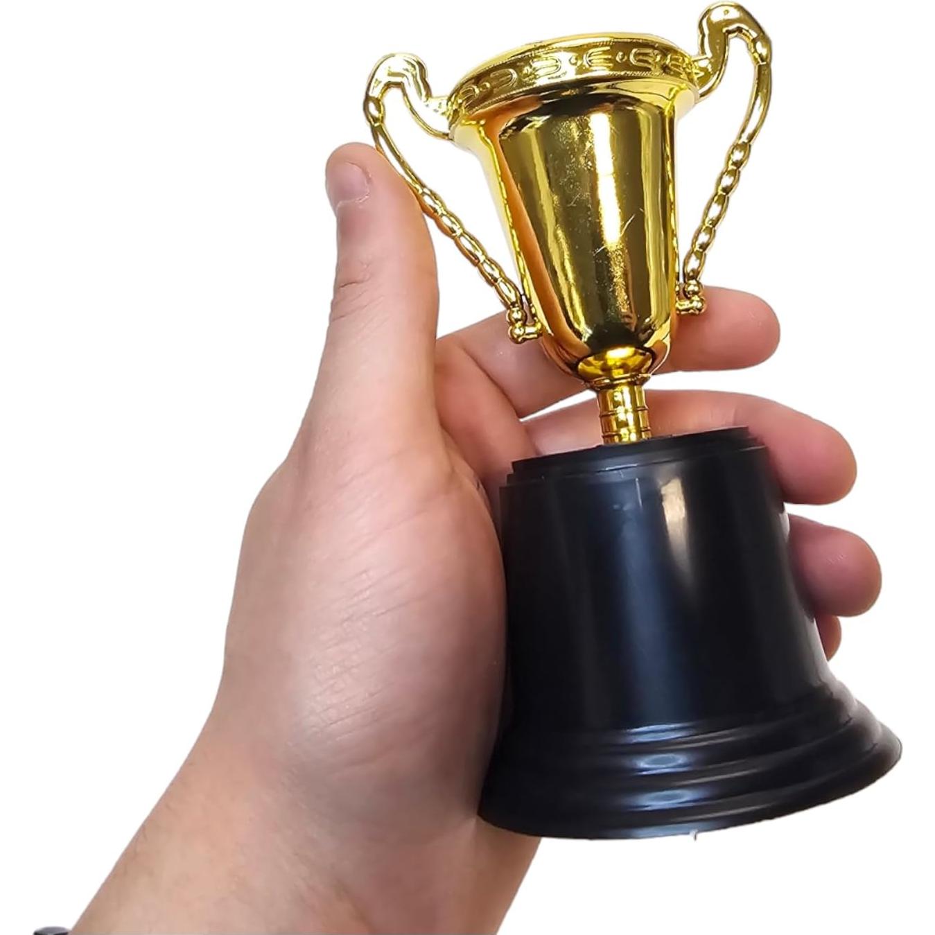 Trofeo de Oro Zugar Land 5" (12.7 cm) Ceremonia Premiación