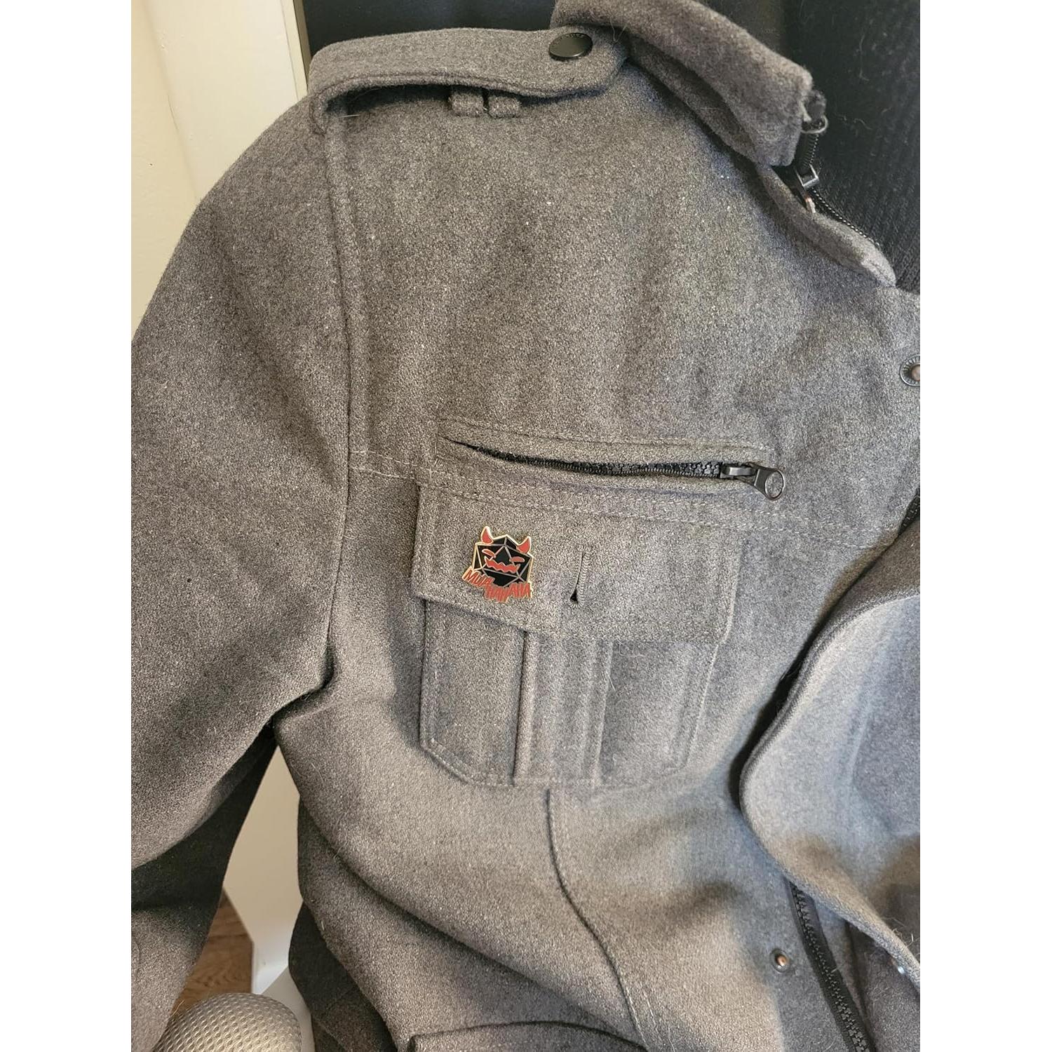 Pin de solapa D20 Diablo de esmalte - DnD Maestro de Juego