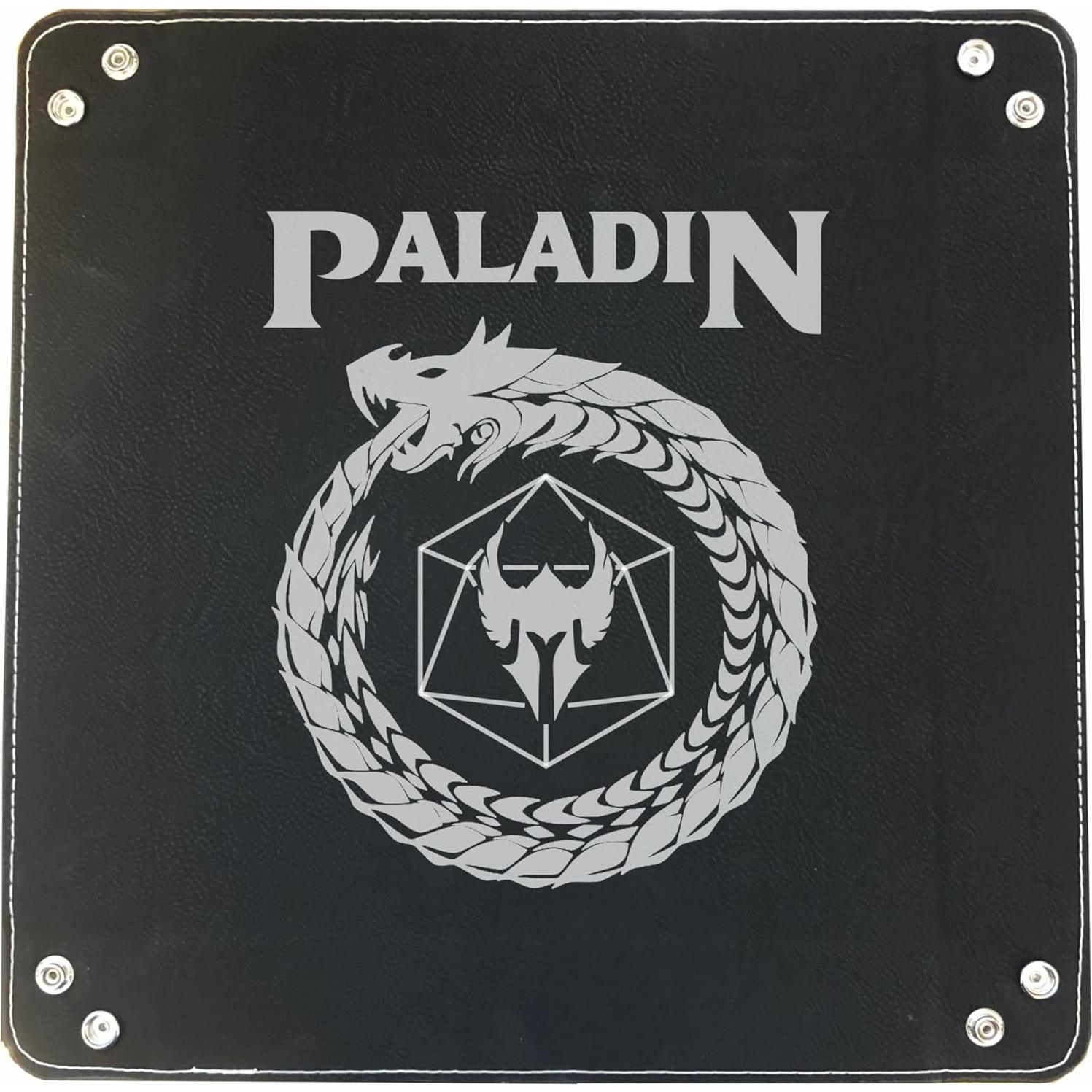 Bandeja de Dados DND Paladín Grabada en Cuero Sintético 32.7cm