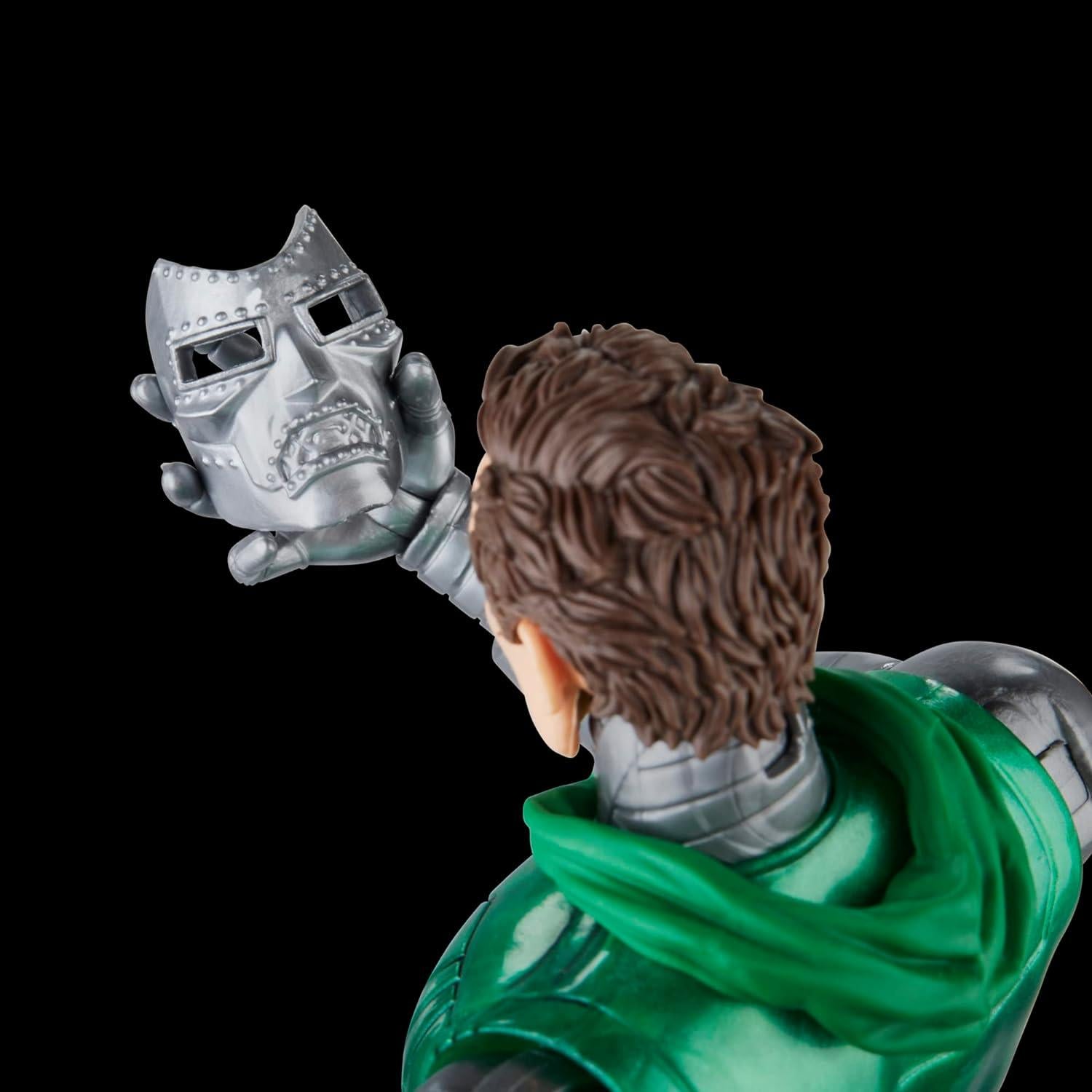 Figuras de Acción Marvel Legends Capitán Marvel y Doctor Doom 15 cm