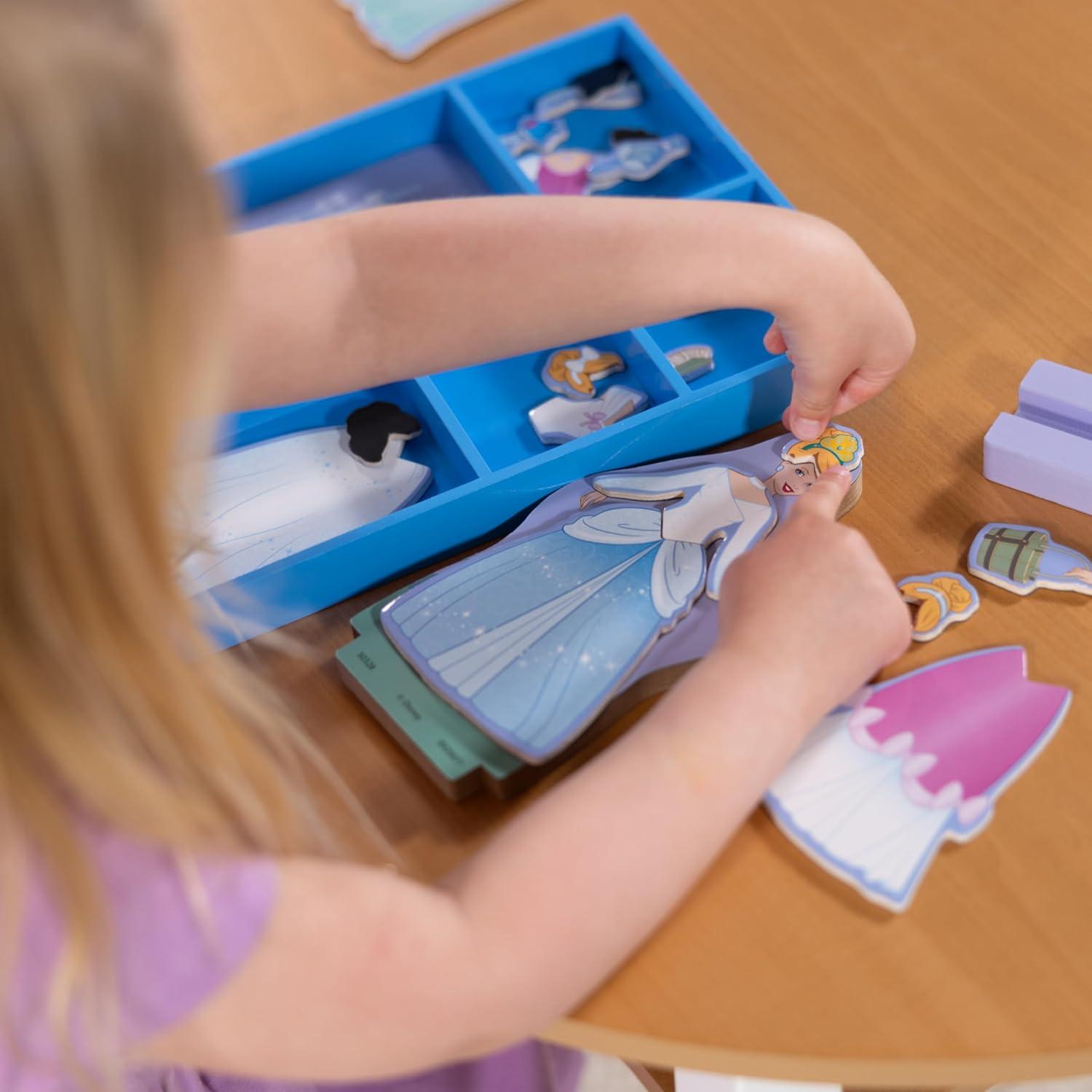 Muñeca Magnética de Madera Cenicienta Melissa & Doug 30 Piezas