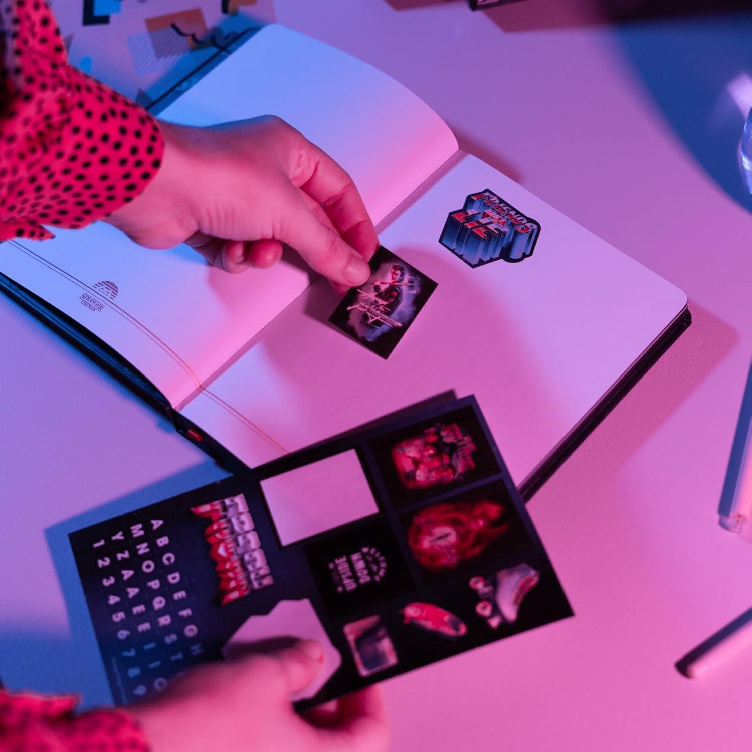 Cuaderno A5 Stranger Things Grupo Erik | Encuadernación Dura | 192 Páginas con Puntos