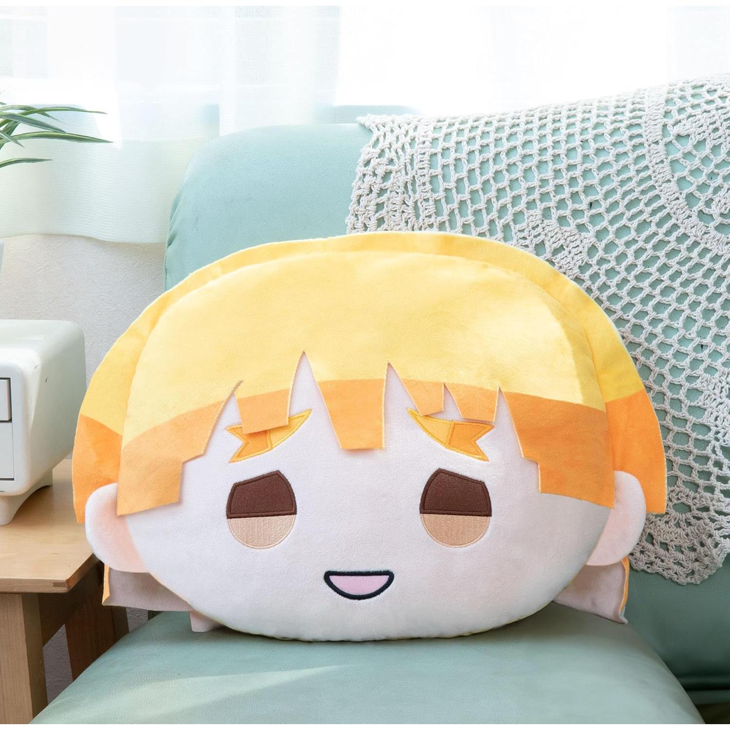 Cojín Interior Zenitsu Agatsuma SEGA Kimetsu no Yaiba 20 cm