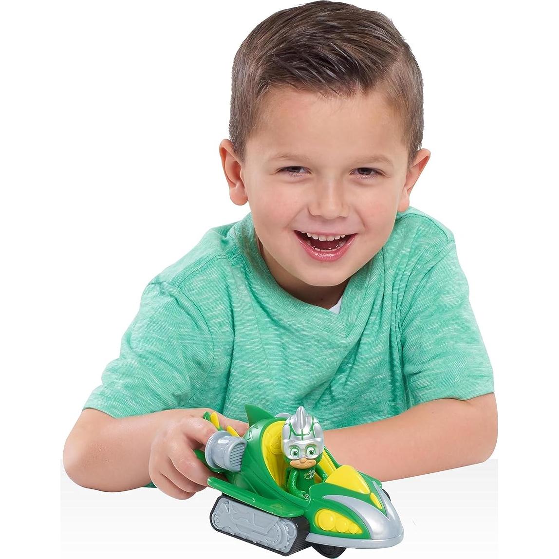 Gekko-Mobile Turbo Blast PJ Masks con figura de Gekko 7.62 cm