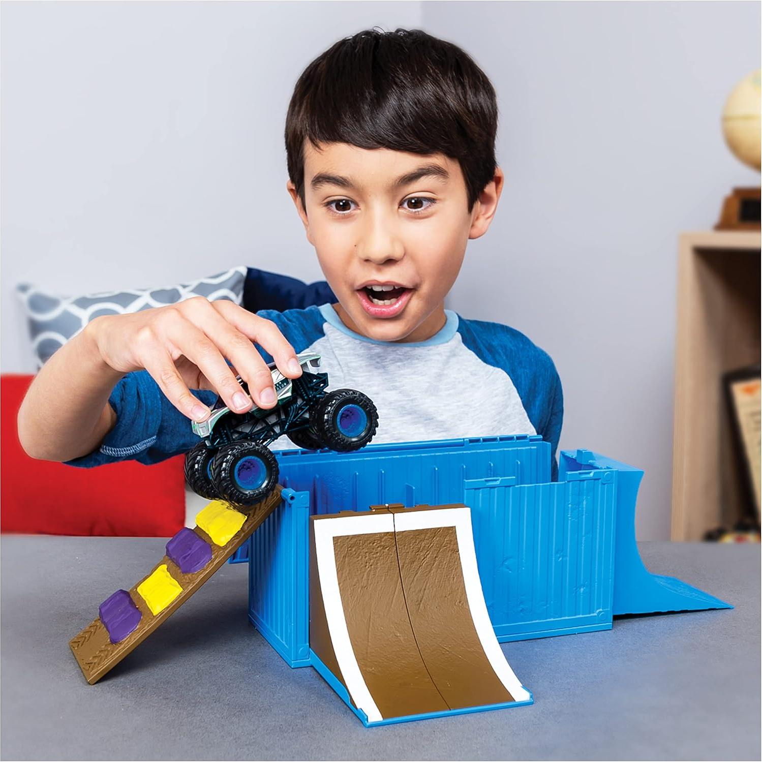 Juego Transformador Monster Jam Ship It & Flip It con Camión Die-Cast 1:64