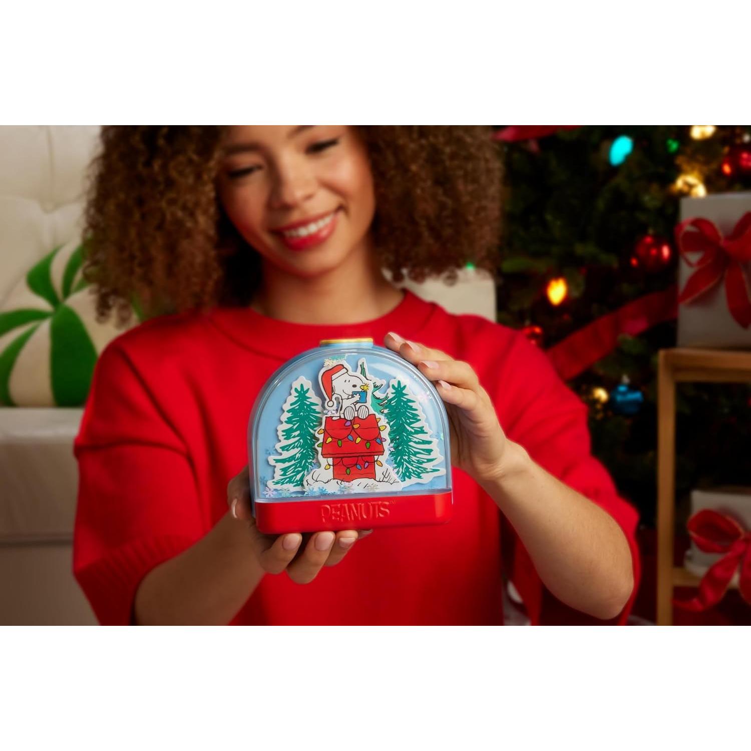 Polly Pocket x Peanuts Compacto Coleccionista con 6 Muñecas y 7 Accesorios