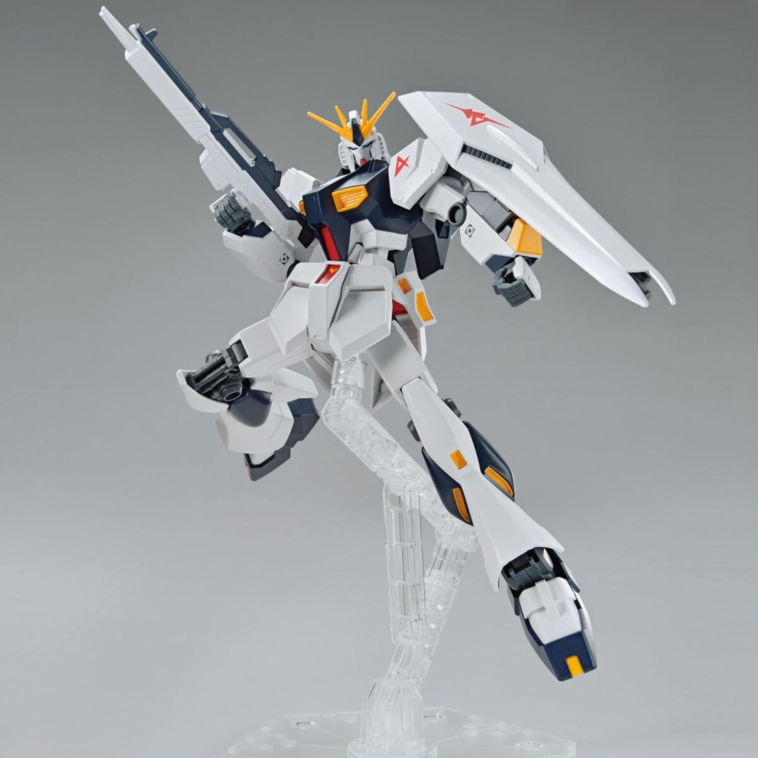 Modelo a Escala Gundam Bandai 1/144 Nu Gundam - Kit de Construcción