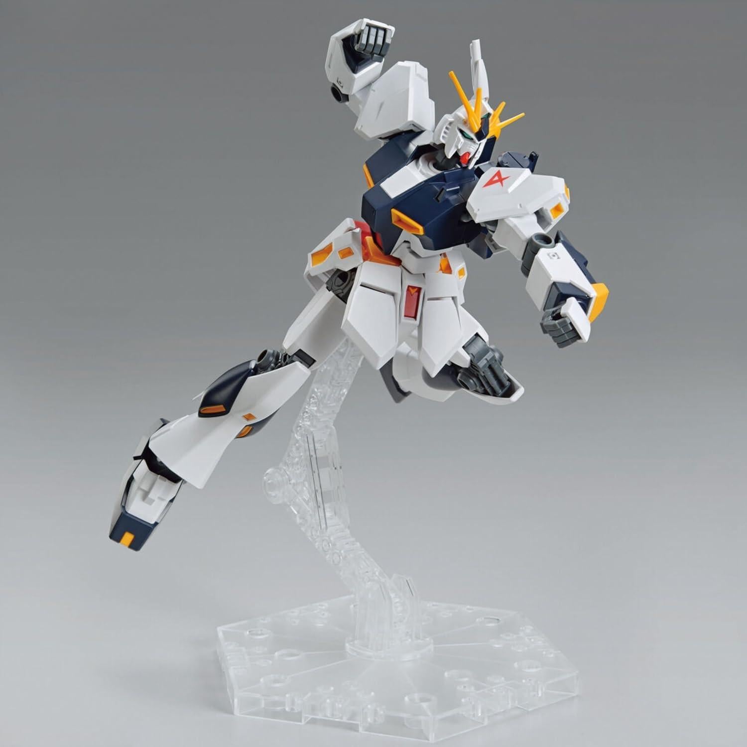 Modelo a Escala Gundam Bandai 1/144 Nu Gundam - Kit de Construcción