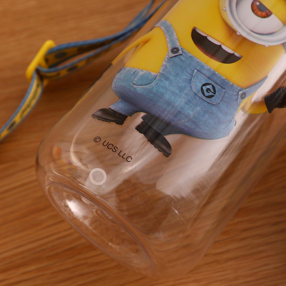 Botella de Agua Aislada MINISO Minions 600 mL con Pajilla