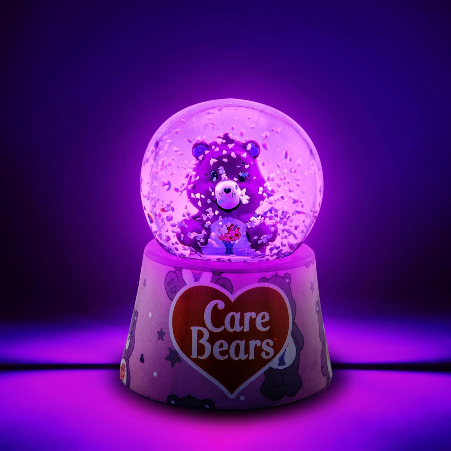 Globo de Nieve Iluminado Mini Silver Buffalo Care Bears 10.9cm