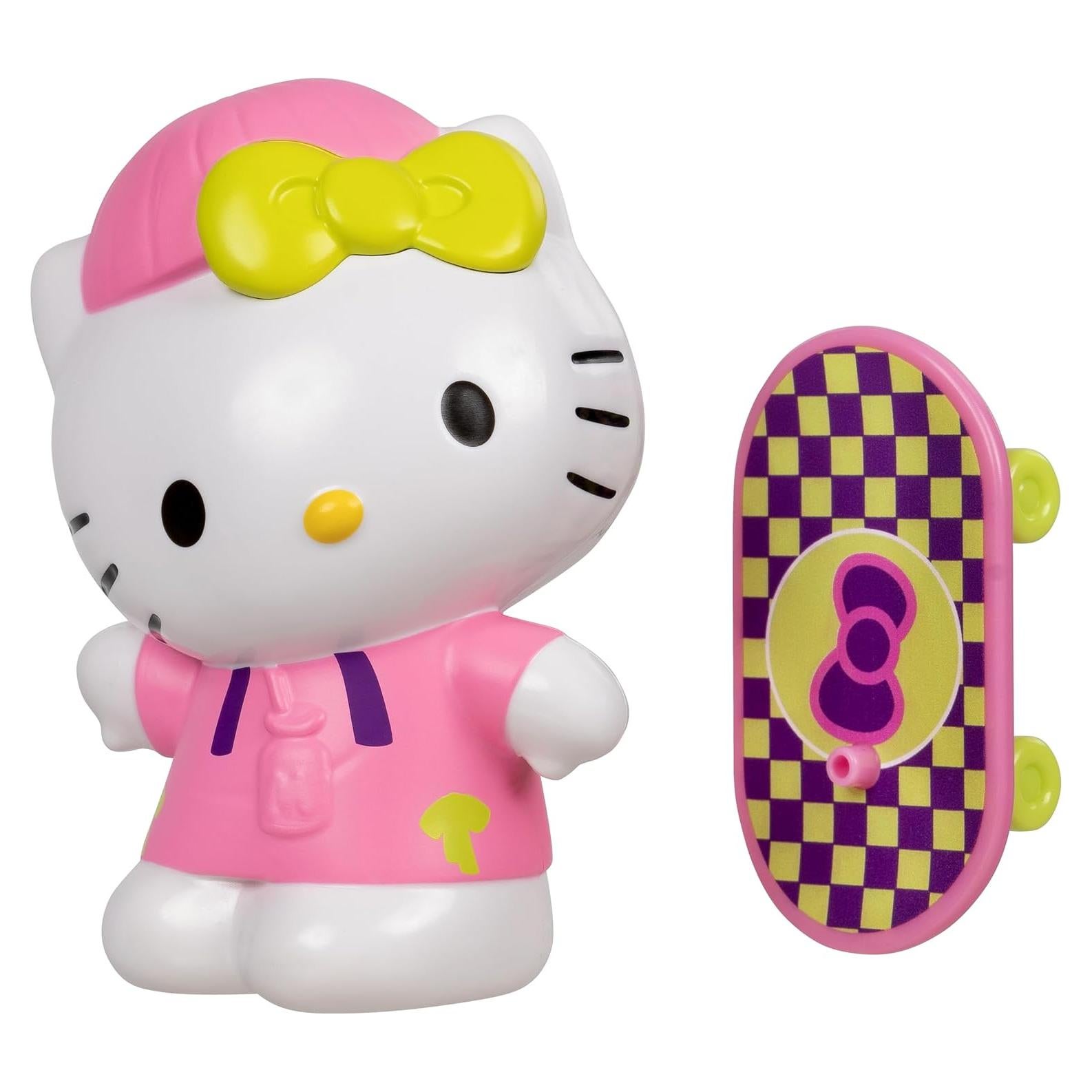 Figura Premier Hello Kitty con Patineta 10.16 cm Jazwares