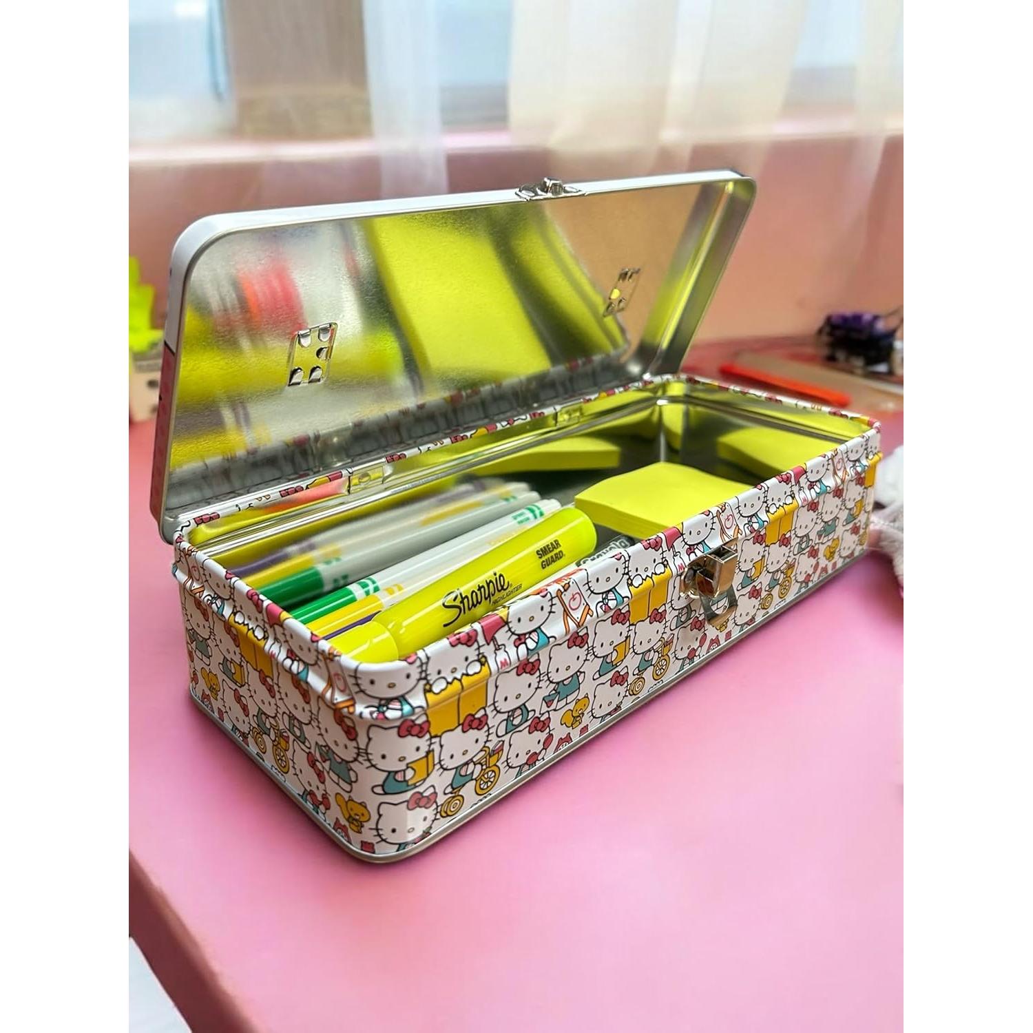 Caja de Almacenamiento Grande Hello Kitty The Tin Box 22.9x10.2 cm