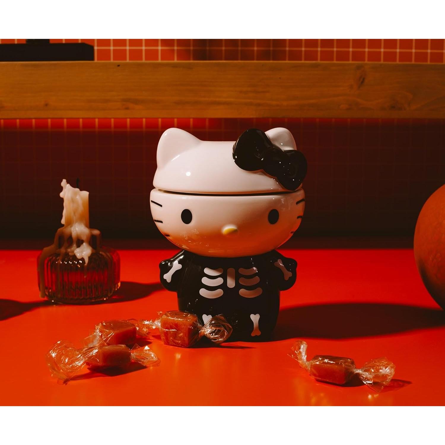 Tarro Cerámico Hello Kitty Esqueleto 15.24 cm para Snacks