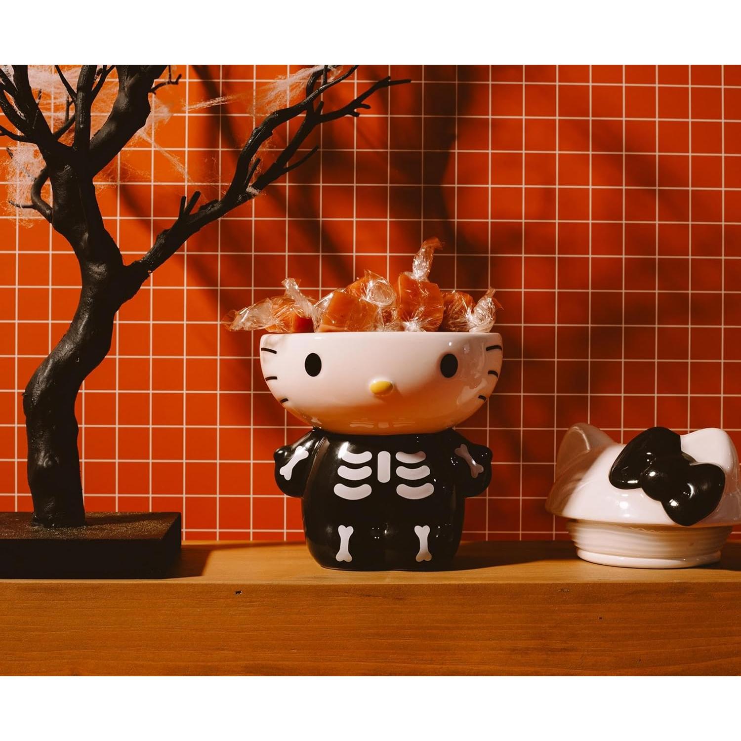 Tarro Cerámico Hello Kitty Esqueleto 15.24 cm para Snacks