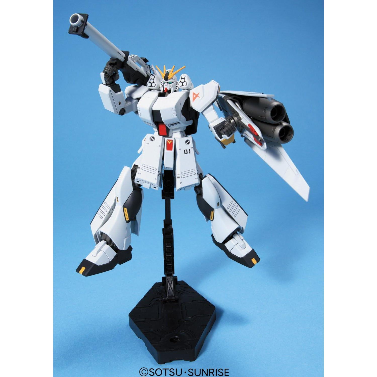 Figura de Acción Bandai HGUC 93 Nu Gundam Armas Pesadas 1/144