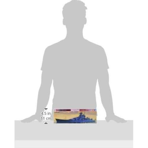 Kit de Modelo Acorazado Gneisenau Tamiya 1/700 33.5 cm