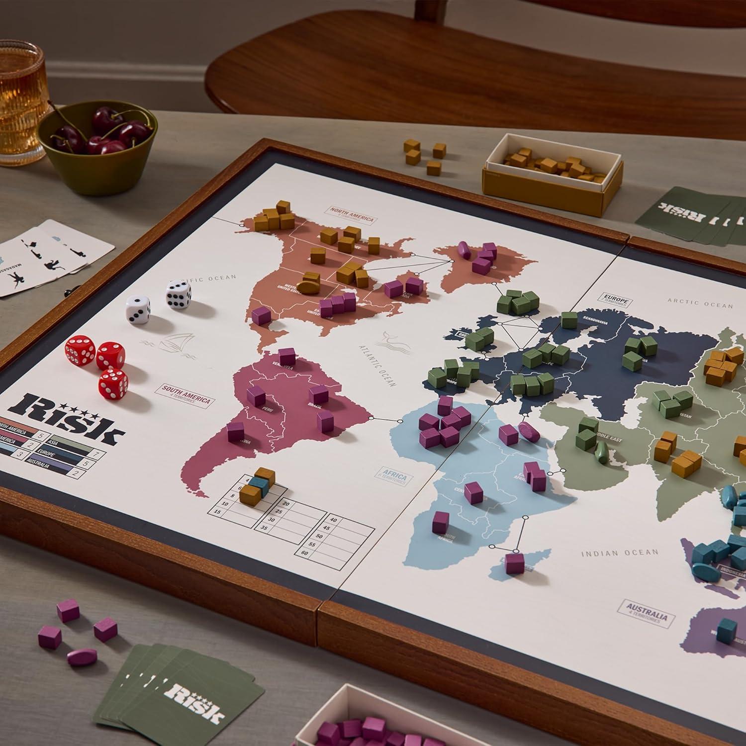 Juego de Estrategia Risk Deluxe WS Game Company - Tablero Plegable