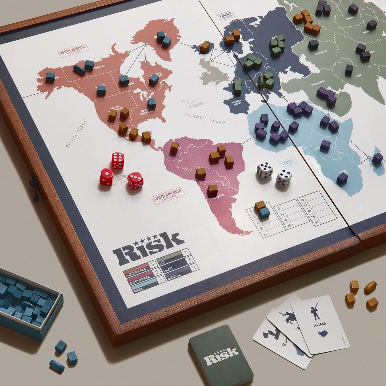 Juego de Estrategia Risk Deluxe WS Game Company - Tablero Plegable