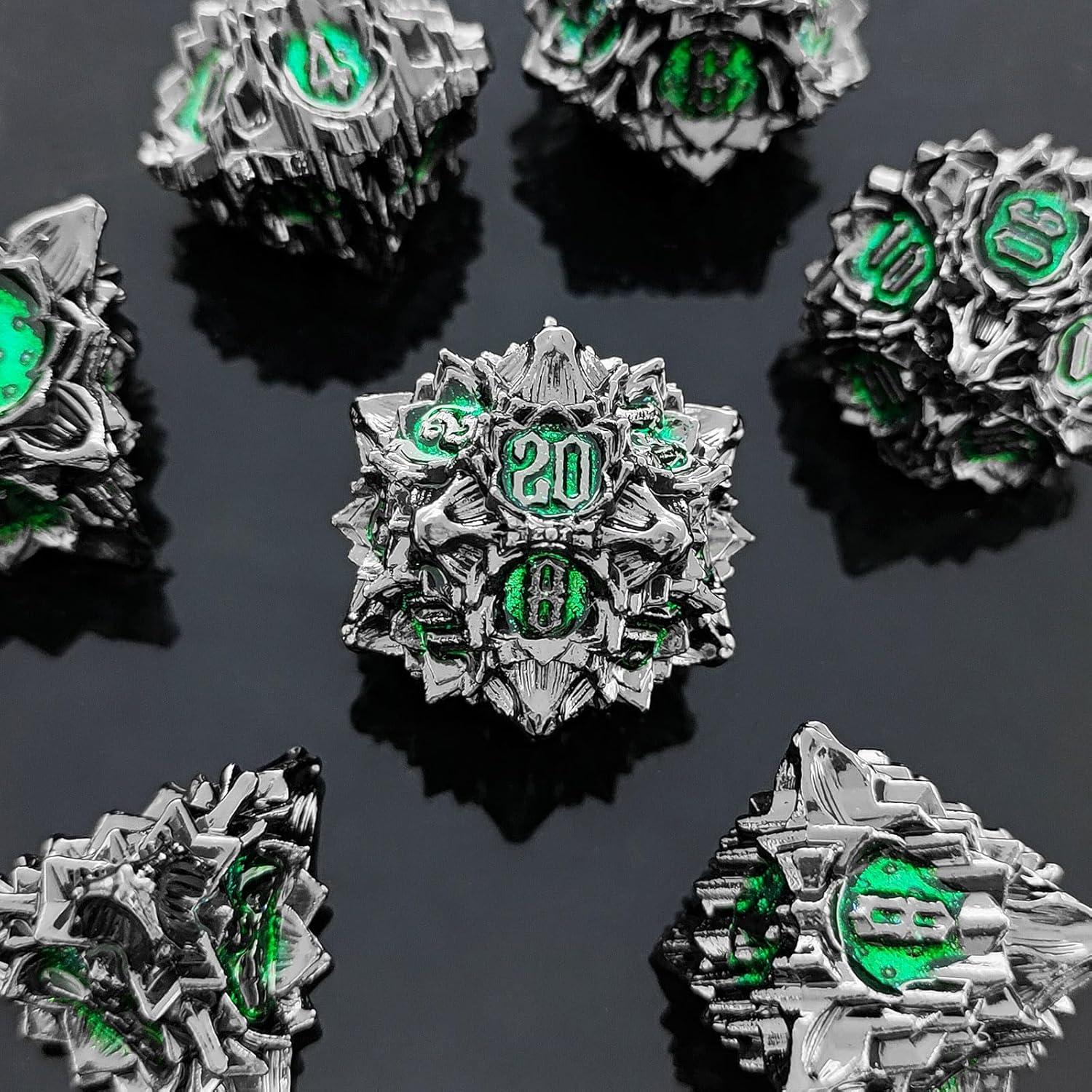 Juego de Dados de Metal 7 Piezas con Bolsa de Almacenamiento Verde