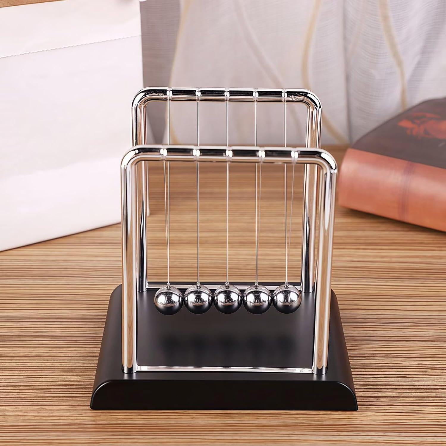 Esfera de Newton Boobysuu Mediana para Alivio de Estrés