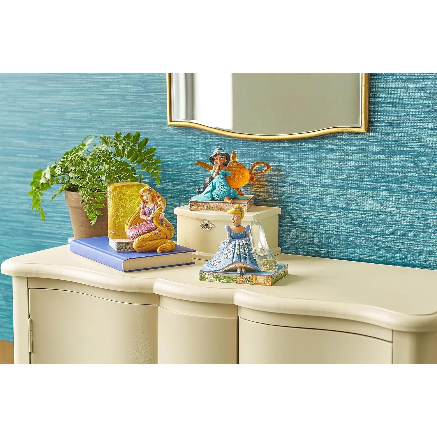 Figurita Enesco Disney Traditions Rapunzel con Linterna 13 cm