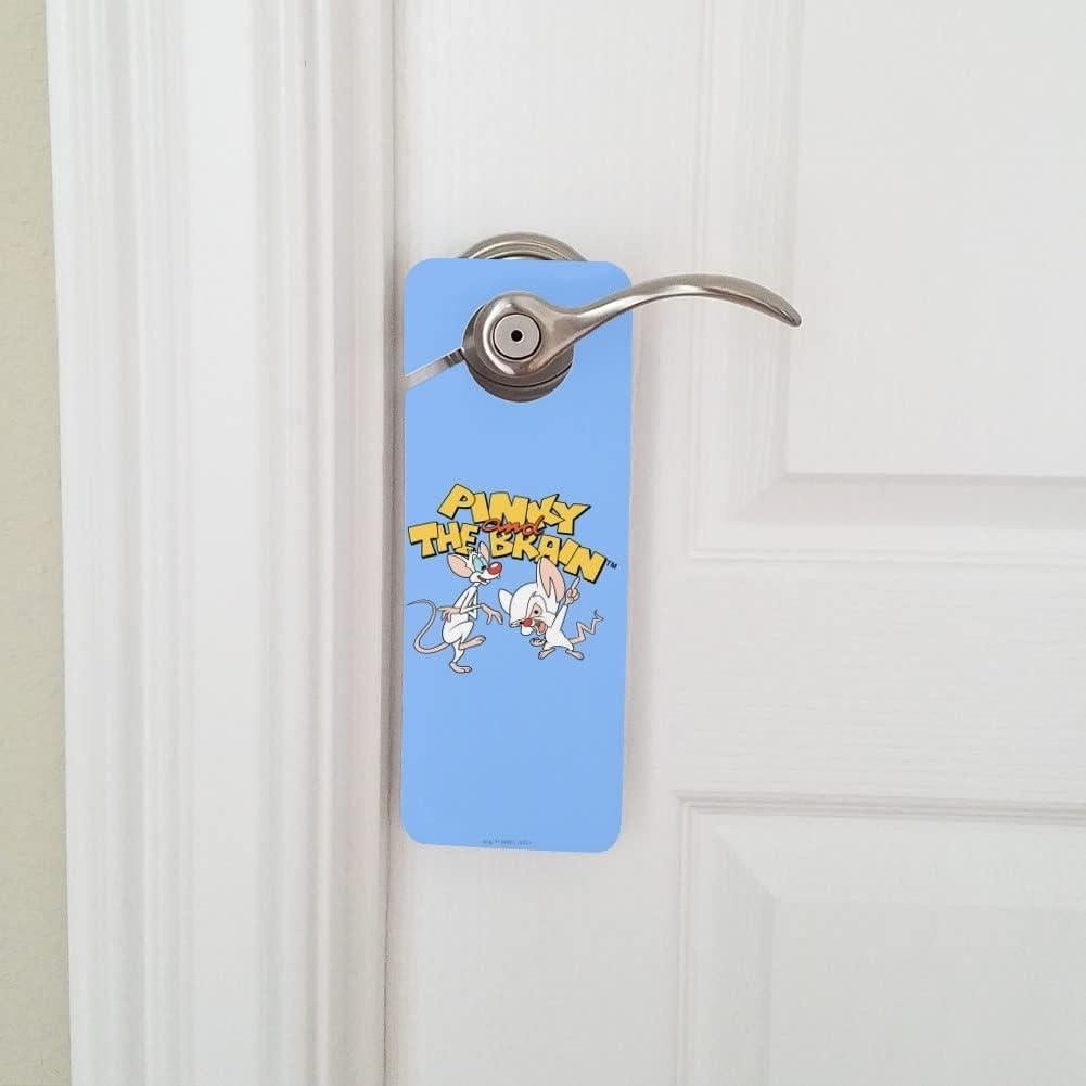 Cartel de Plástico para Perilla de Puerta Pinky y Cerebro - 24x8.9cm