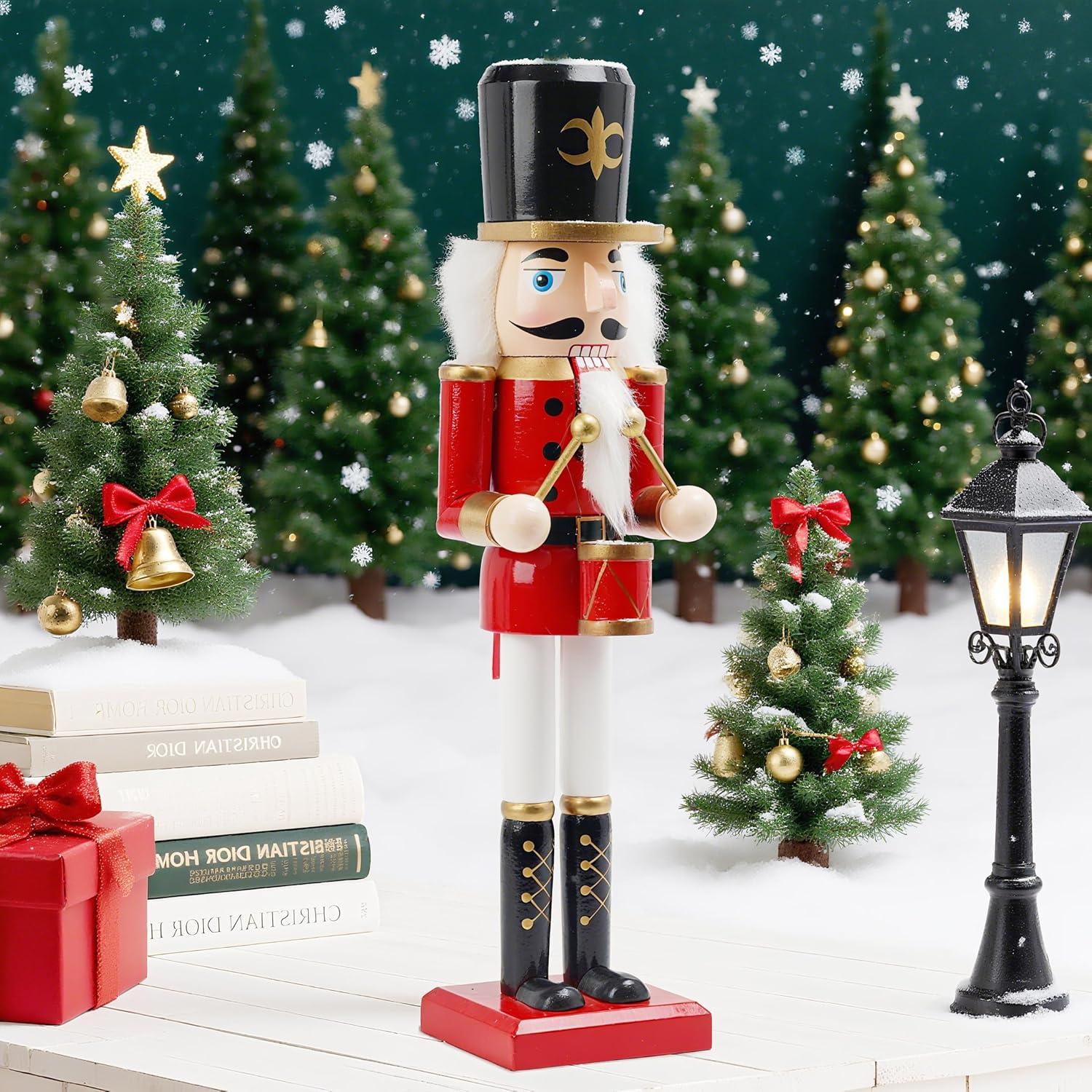 Figurita Cascanueces Rojo 37.5 cm - Newman House Studio