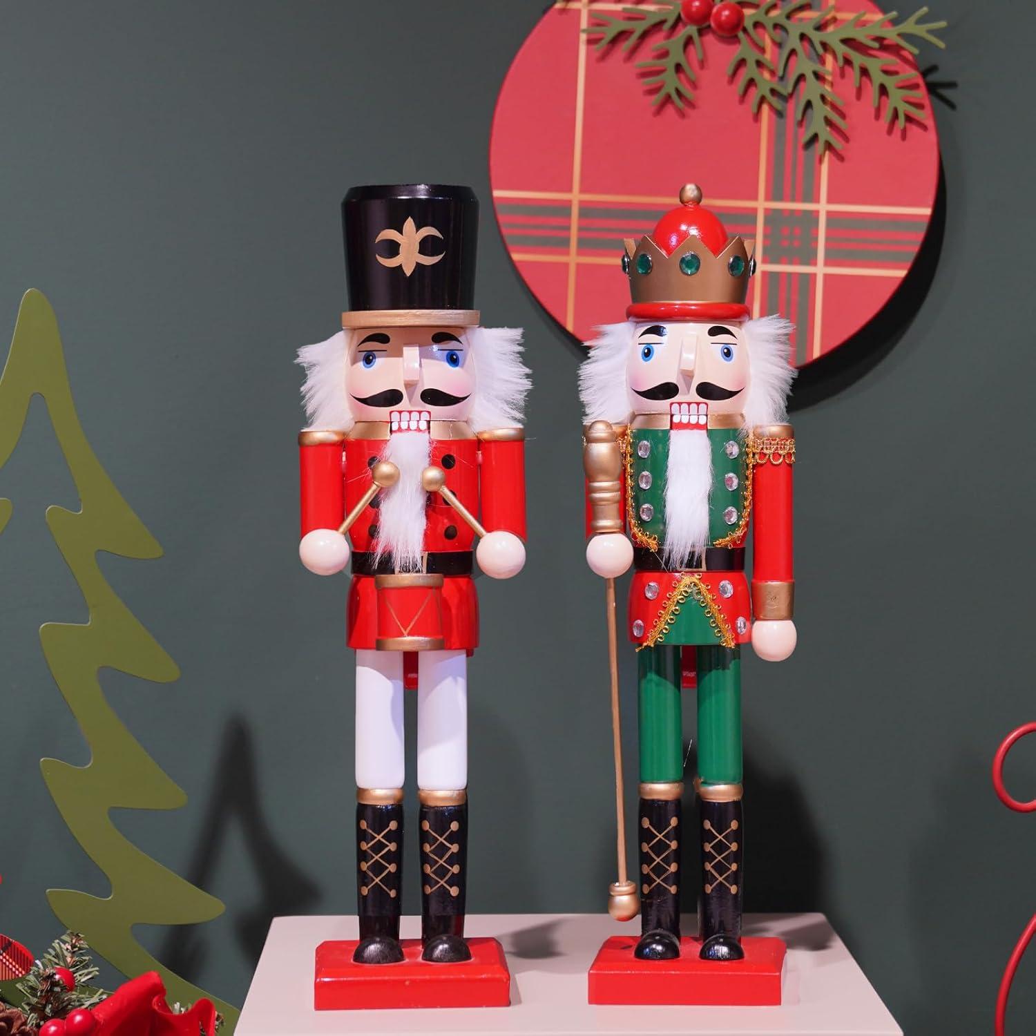 Figurita Cascanueces Rojo 37.5 cm - Newman House Studio