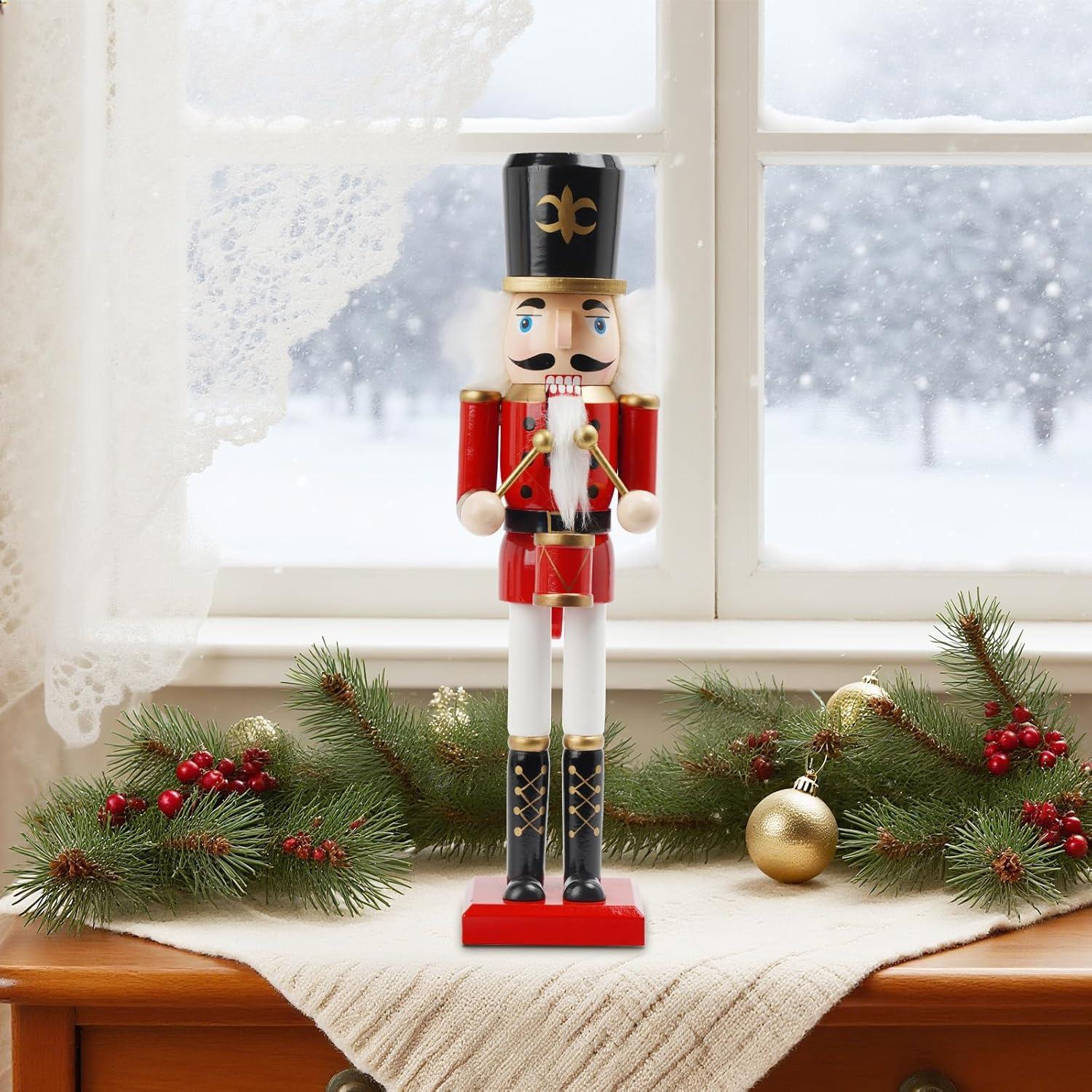 Figurita Cascanueces Rojo 37.5 cm - Newman House Studio