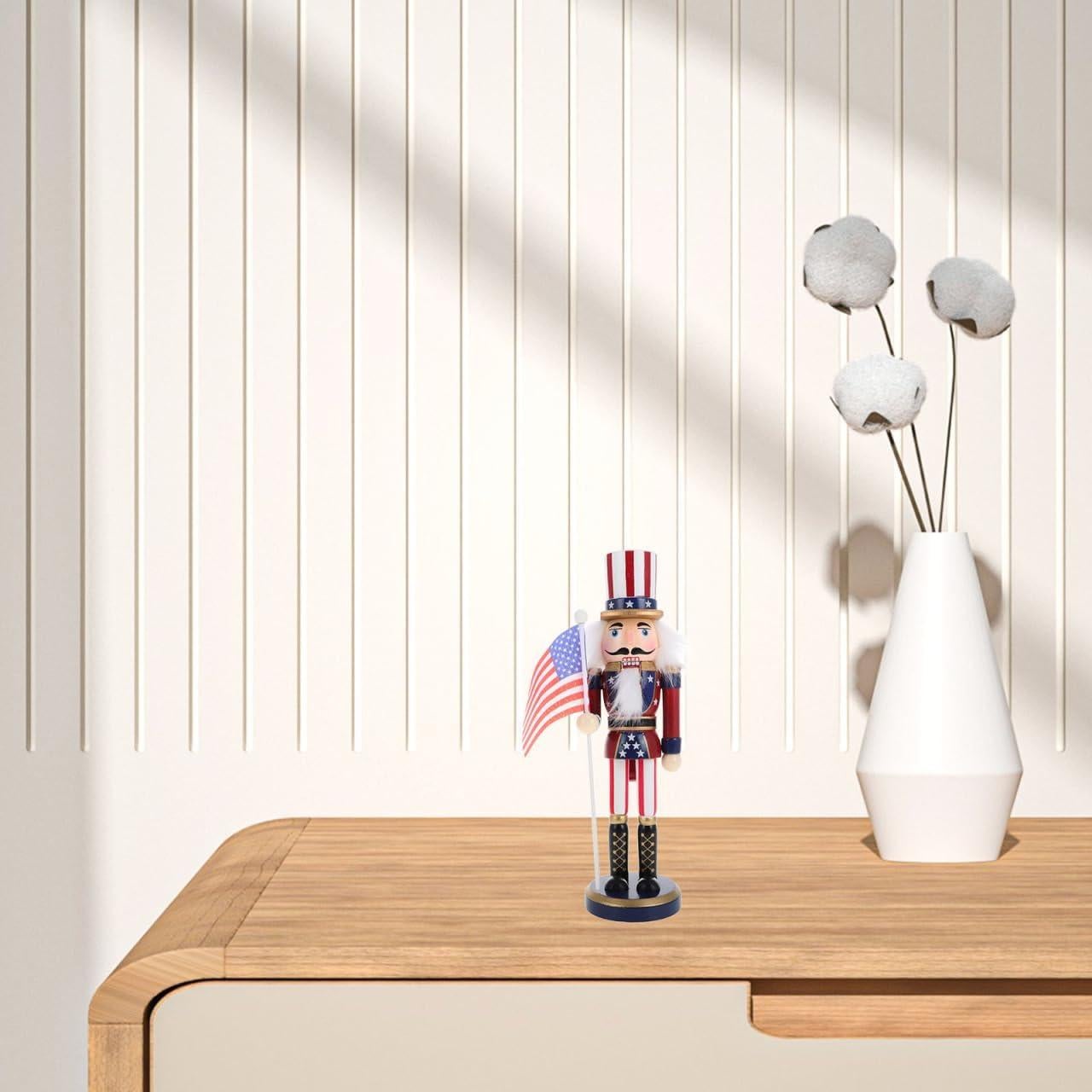 Títere Cascanueces de Madera Cabilock 25.4 cm Patriótico