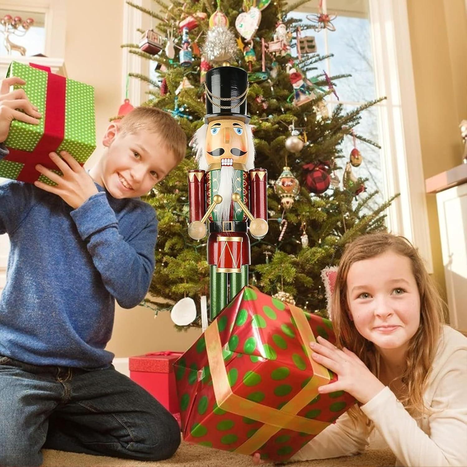 Figura de Soldado de Nuez de Madera AMOR PRESENT 91.44 cm