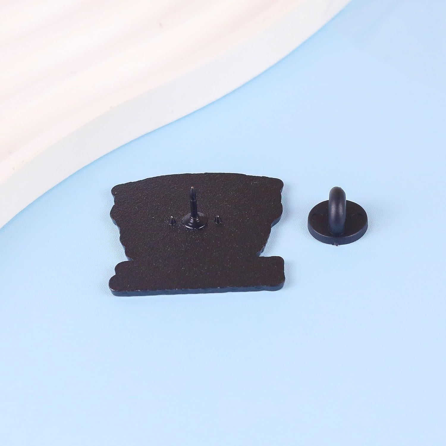 Pin de Esmalte Humorístico Mapache EL SUSURRO DEL ARTESANO