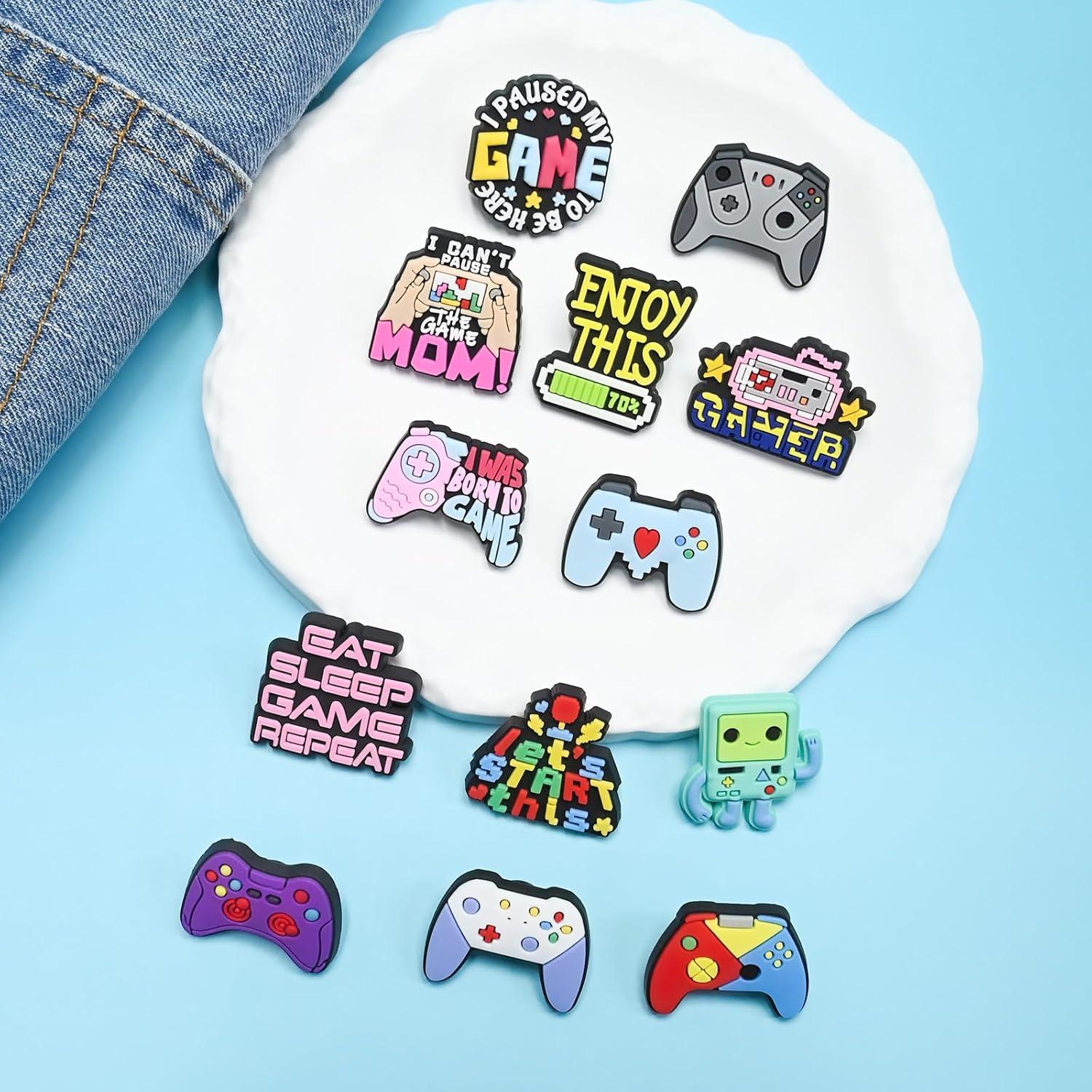 Pines de Solapa Kawaii 50 Piezas PVC para Mochilas y Ropa