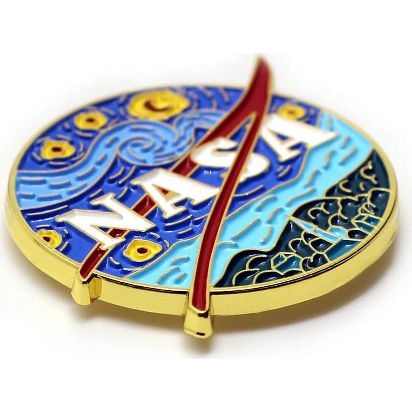 Pin de Esmalte Duro NASA Estrellado 3 cm - Regalo Unisex