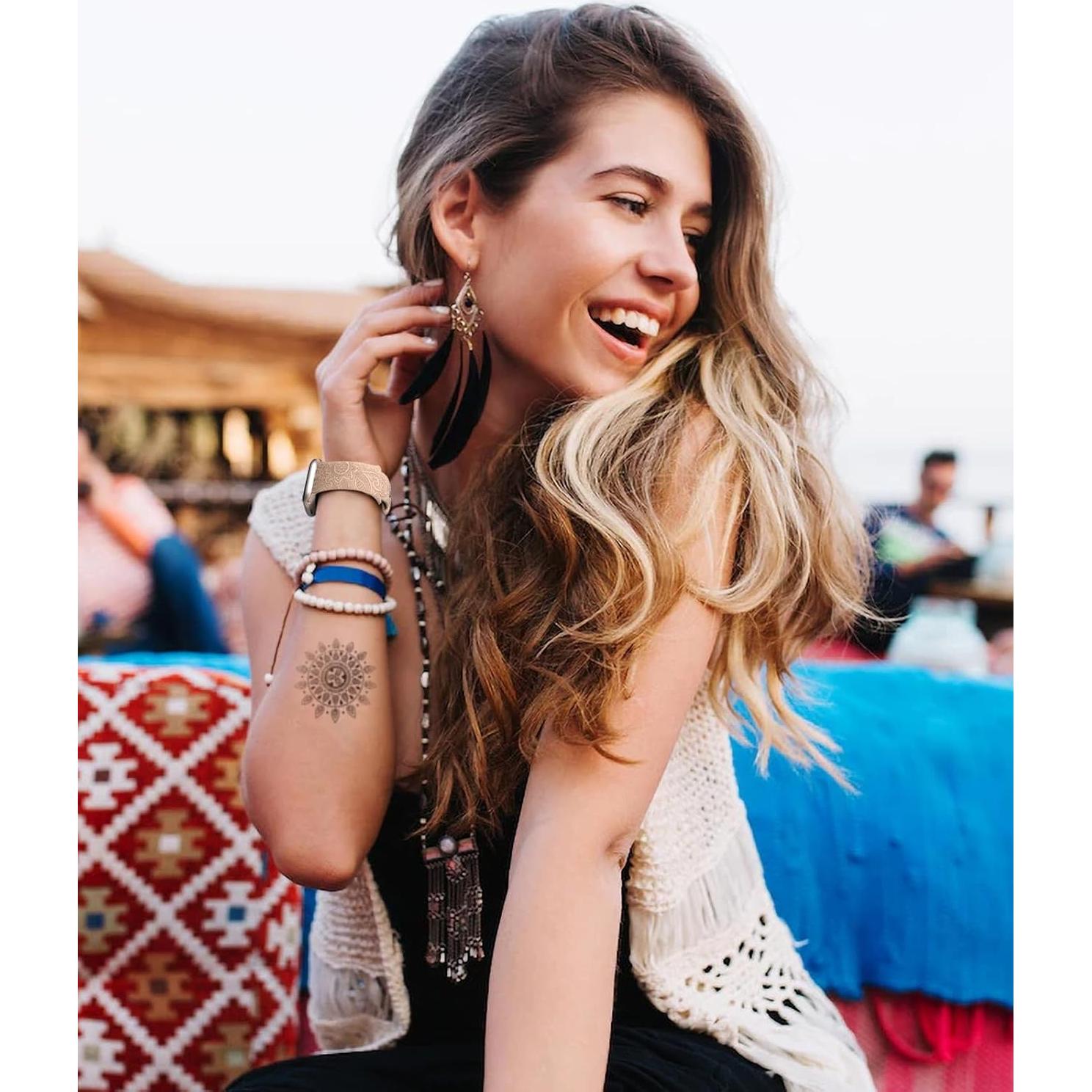 Banda Grabada Floral Odbeai para Apple Watch 38-49mm Mujeres