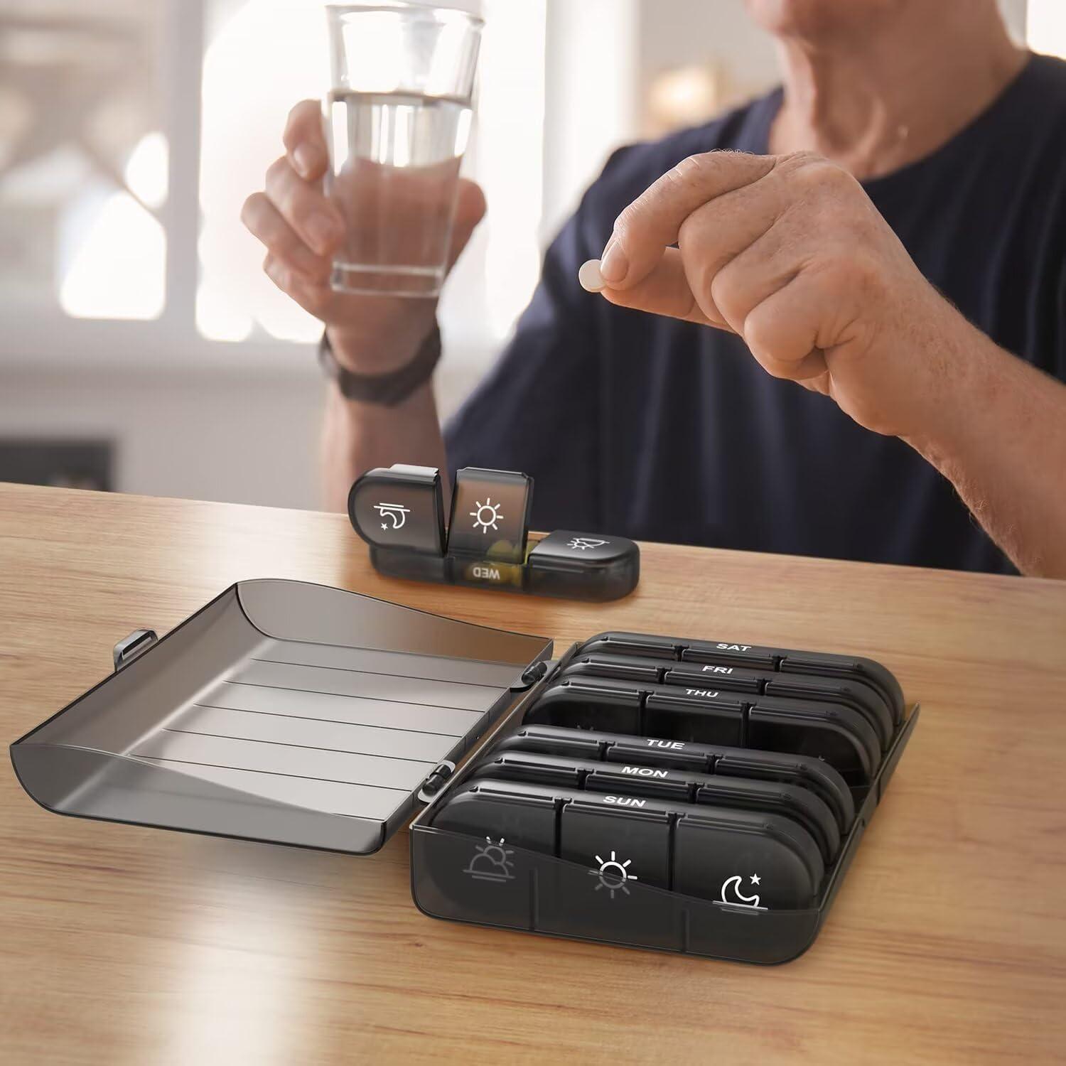 Organizador de Pastillas Semanal PULIV 3 Veces al Día Negro