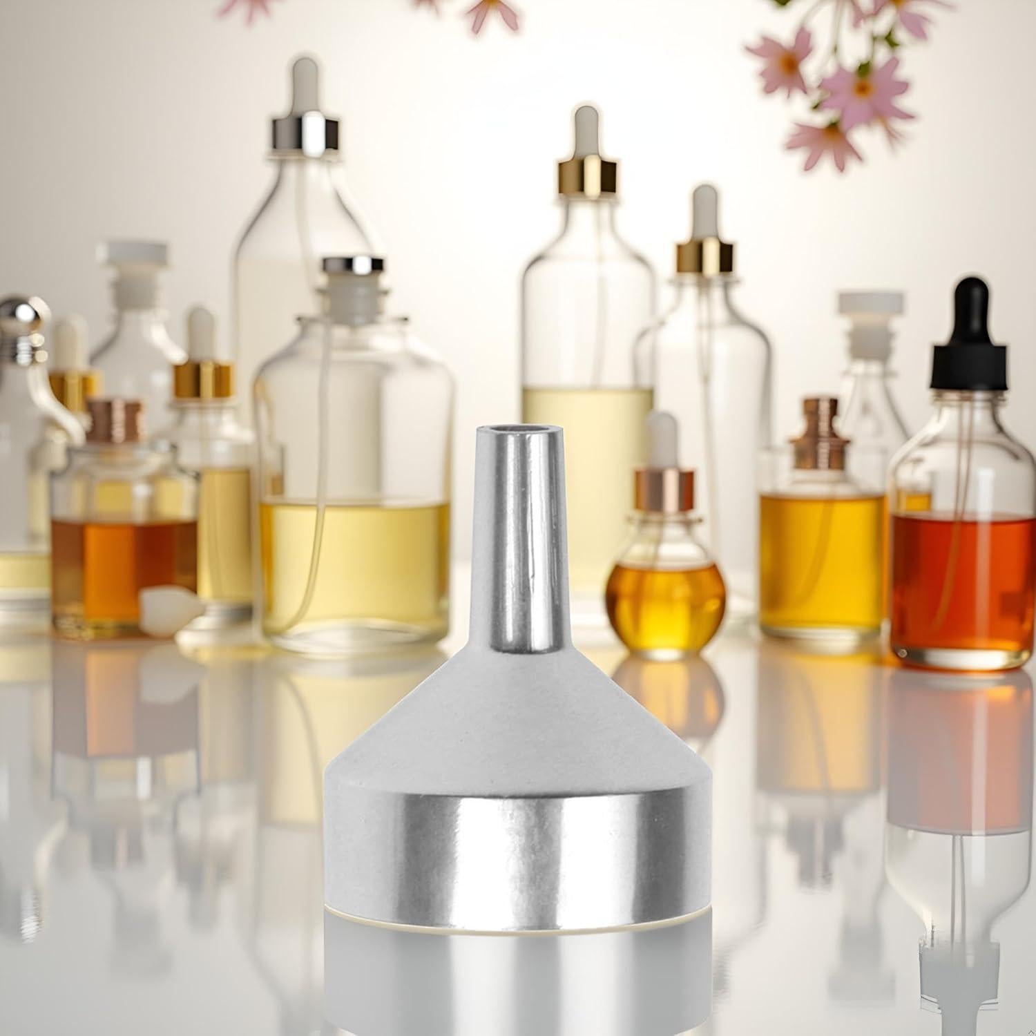 Mini Embudo de Perfume Plateado con Colador - Labriciyon