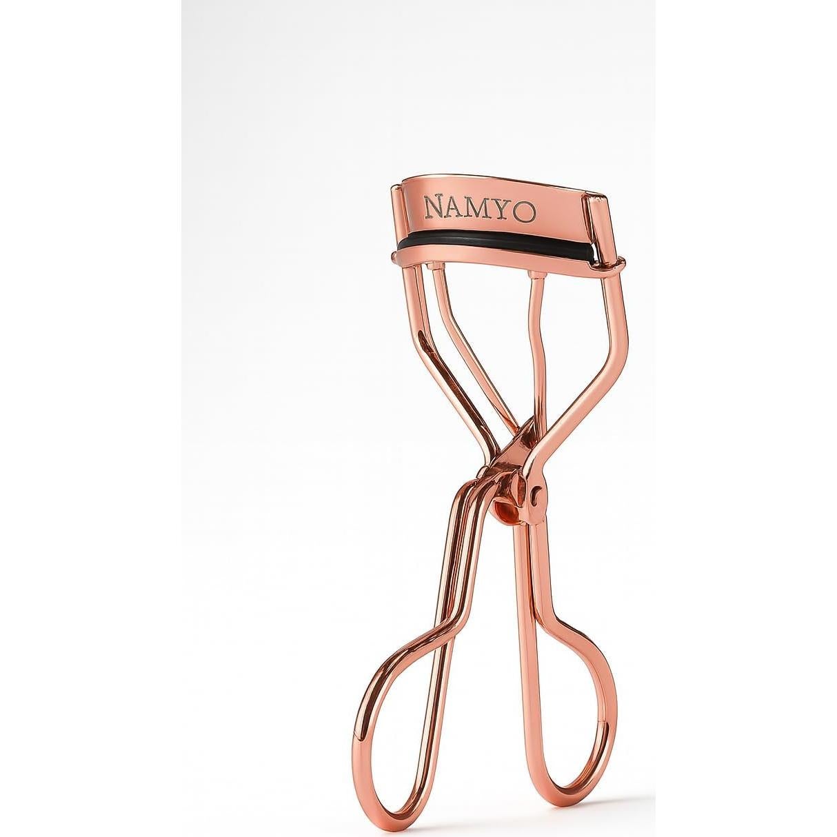 Rizador de Pestañas Namyo Oro Rosa con 10 Recambios y Bolsa