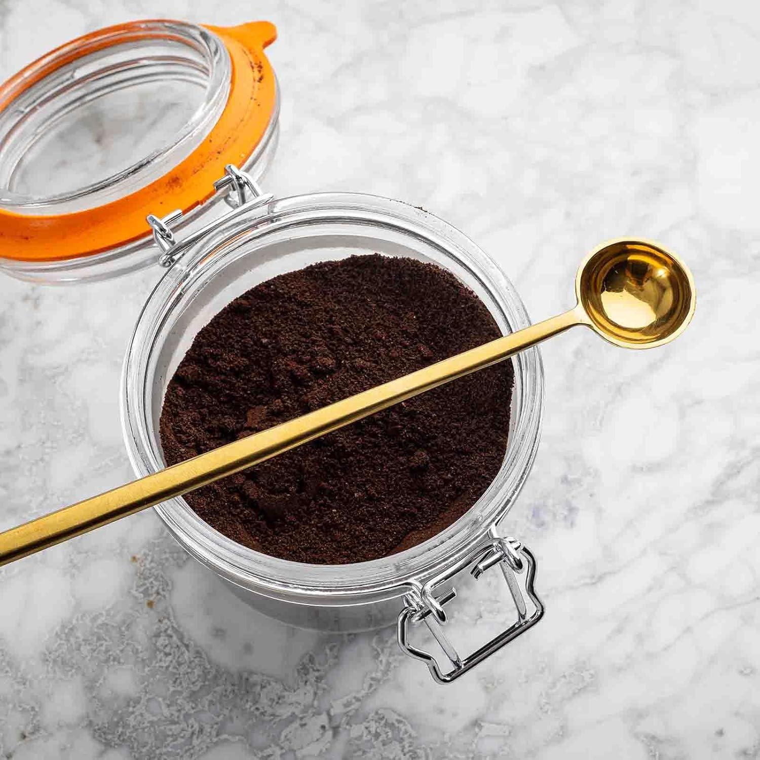 Juego de cucharas medidoras doradas TableCraft 12580 - 2 unidades de acero inoxidable