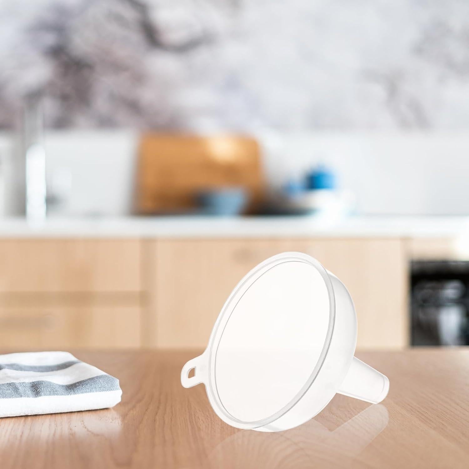 4 Mini Embudos de Plástico Transparente 5.5cm Grado Alimenticio