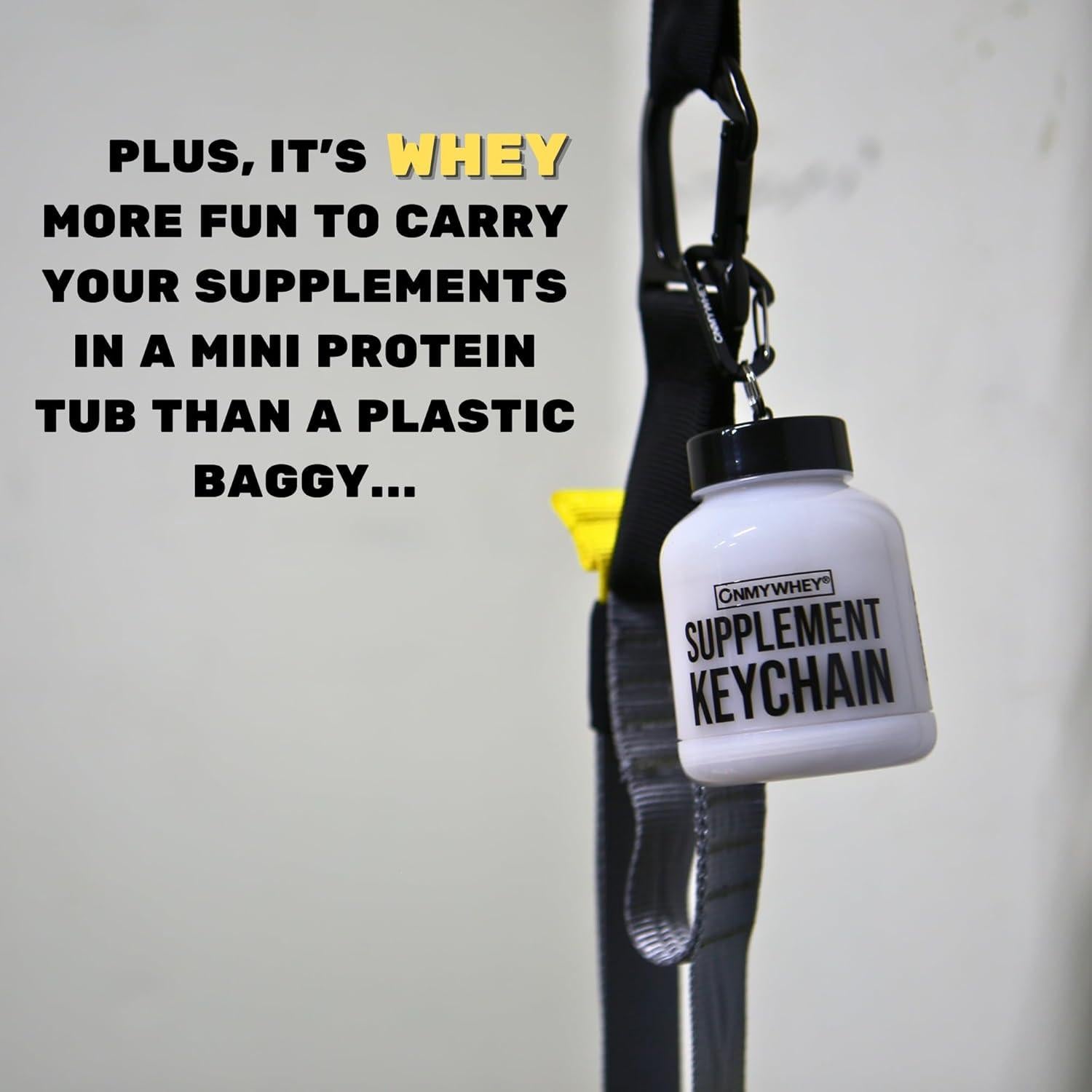 Contenedor Mini de Proteína ONMYWHEY 180ml con Embudo y Mosquetón